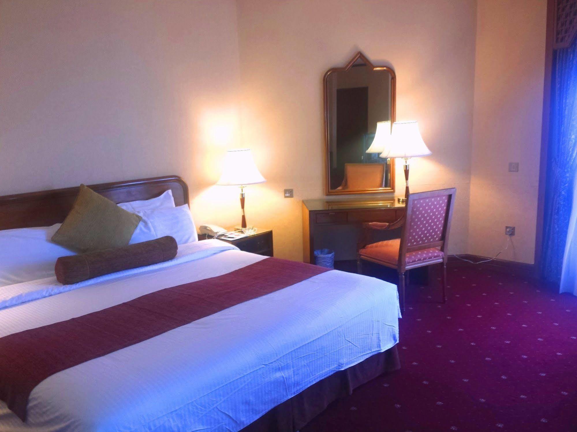 Safir International Hotel Kuwait Kuwait City Екстер'єр фото